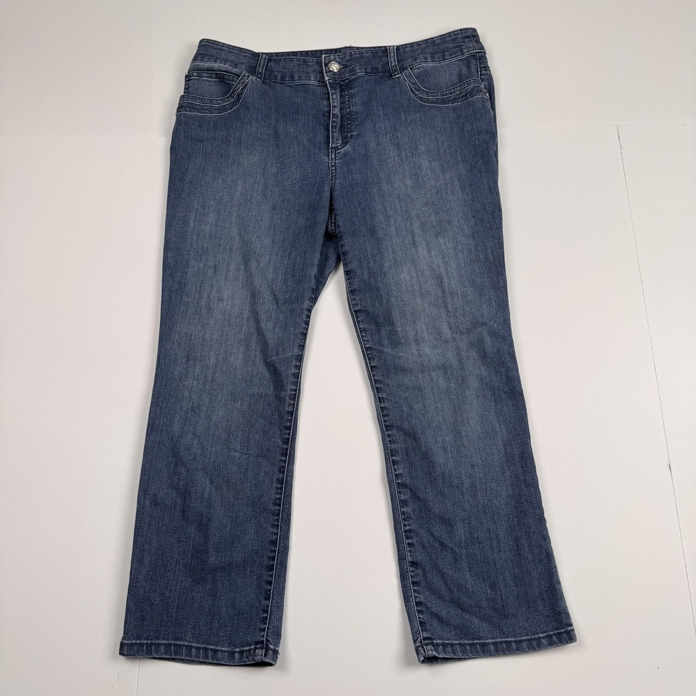 Chicos Platinum Denim Jeans Womens 1.5 (32x22) Blue Embellished Flap Bootcut